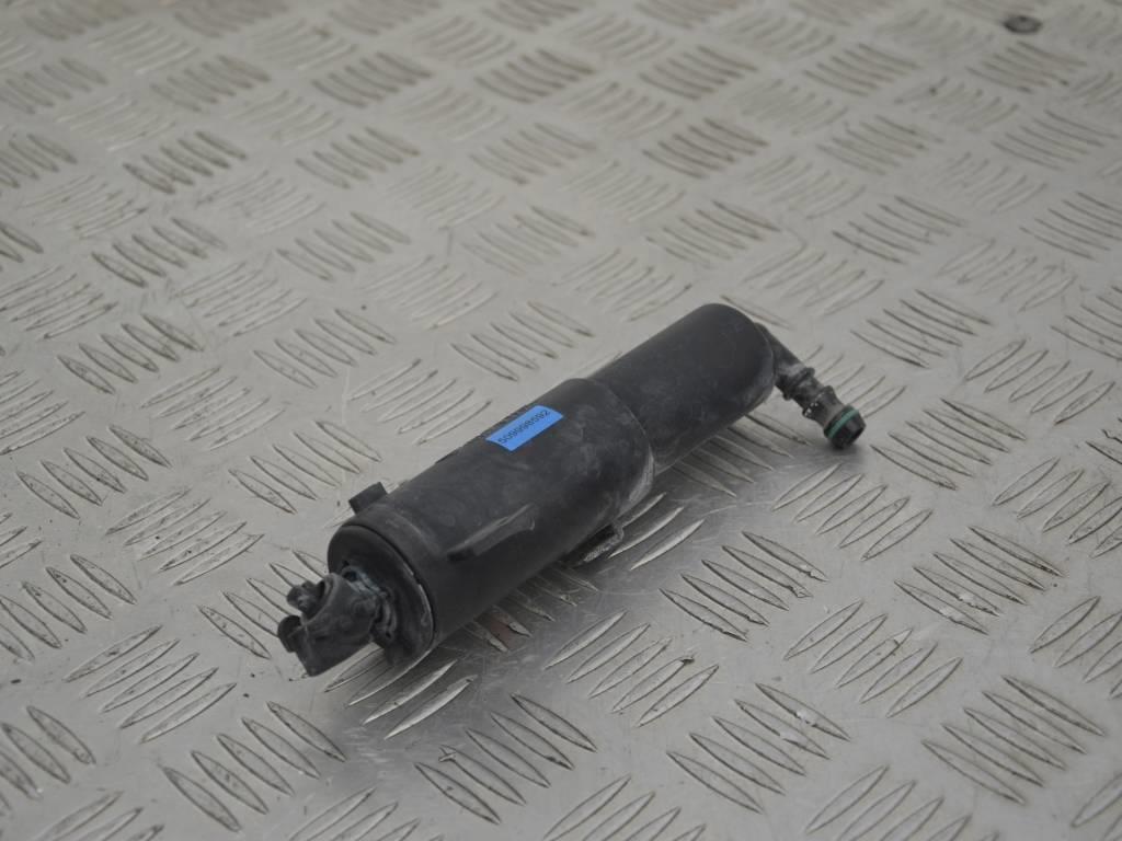 Форсунка омывателя фар