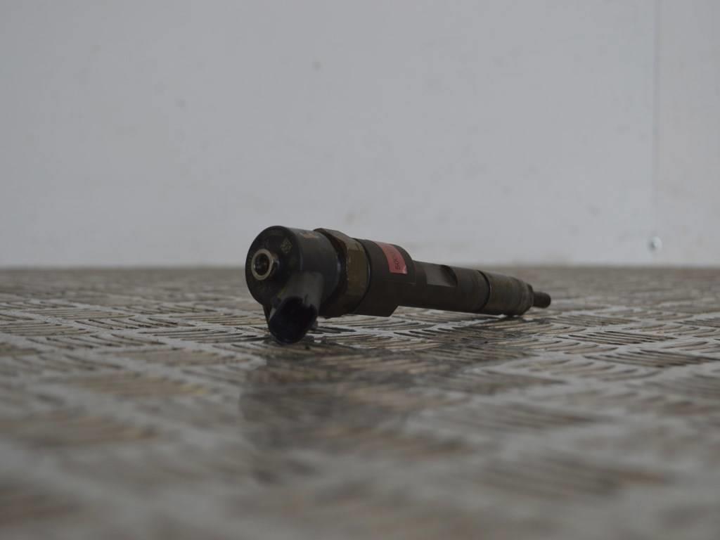 Форсунка Renault Laguna 2 (2001-2007) 8200100272, 0445110110B