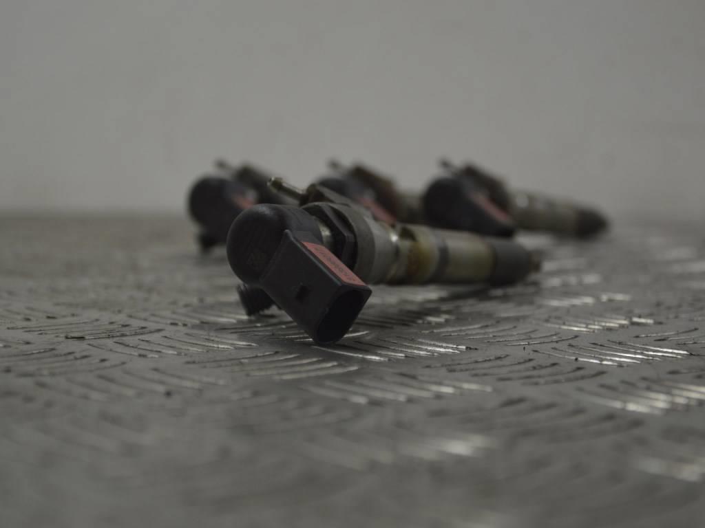 Форсунка Renault Megane 3 (2008-2019) 8200704191, 8200903034