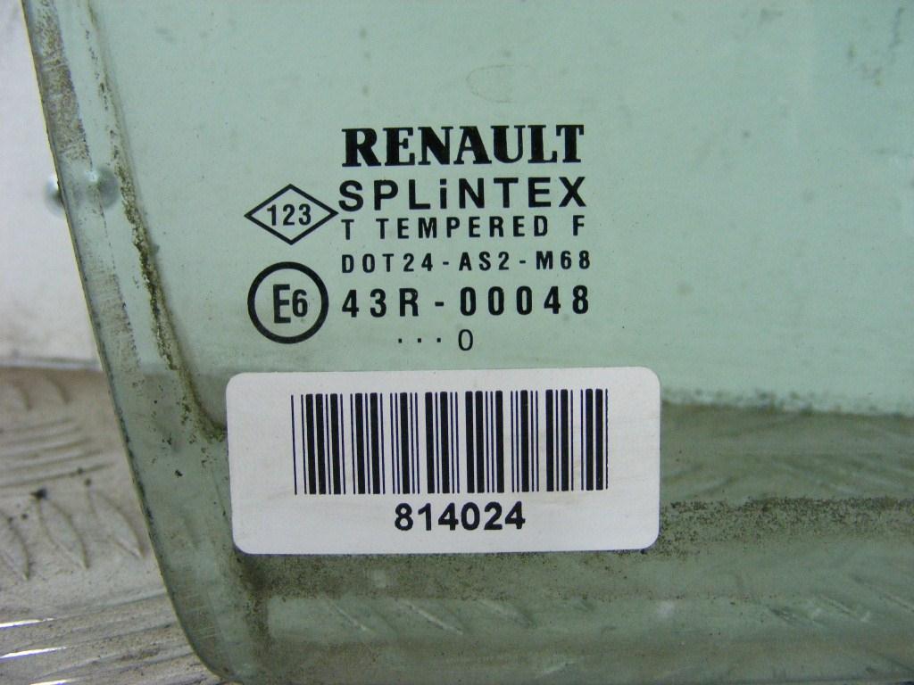 Форточка передняя правая