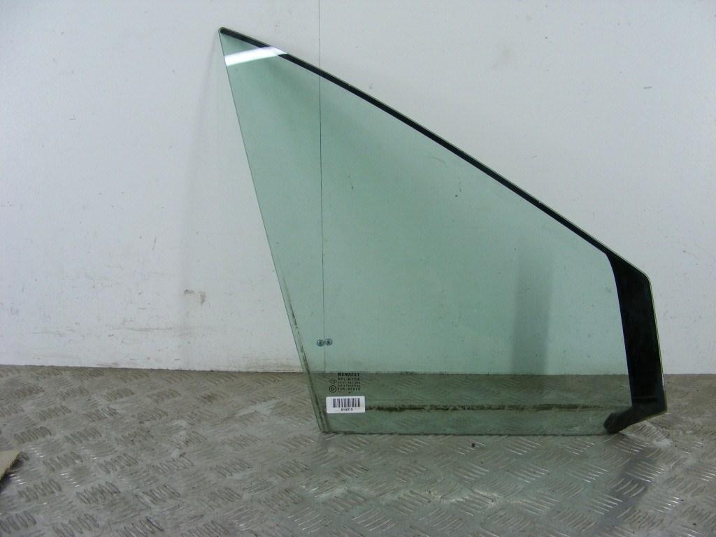 Форточка передняя правая