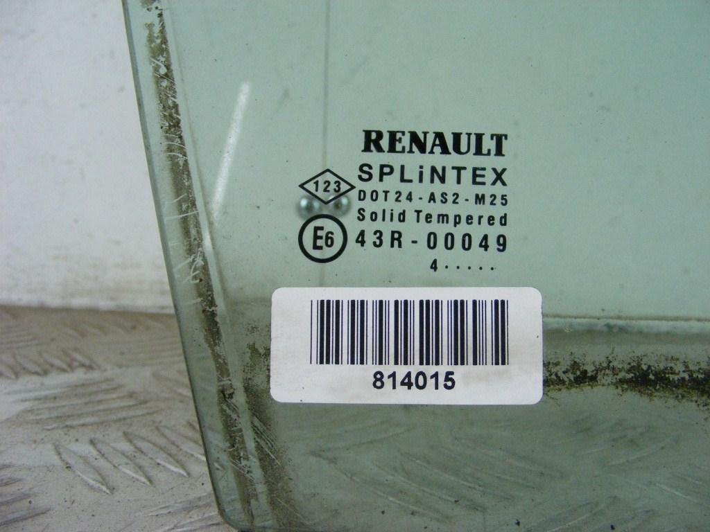 Форточка передняя правая