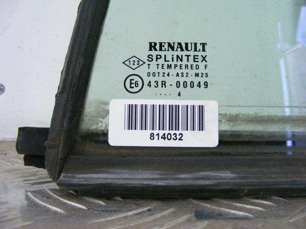 Форточка задняя левая