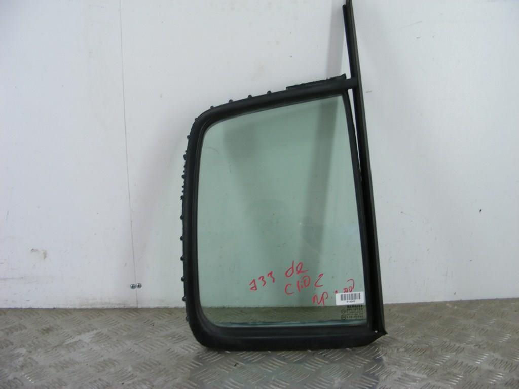 Форточка задняя правая