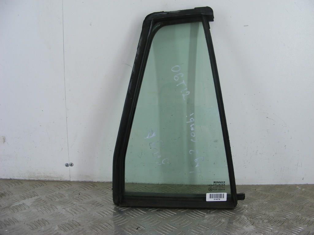 Форточка задняя правая