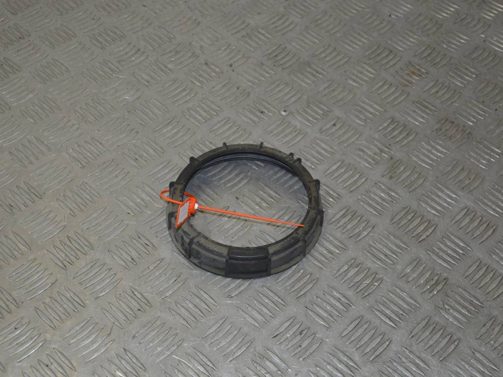 Гайка топливного насоса