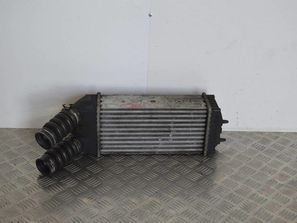 Интеркулер Citroen Xsara Picasso (1999-2010) 9645965180