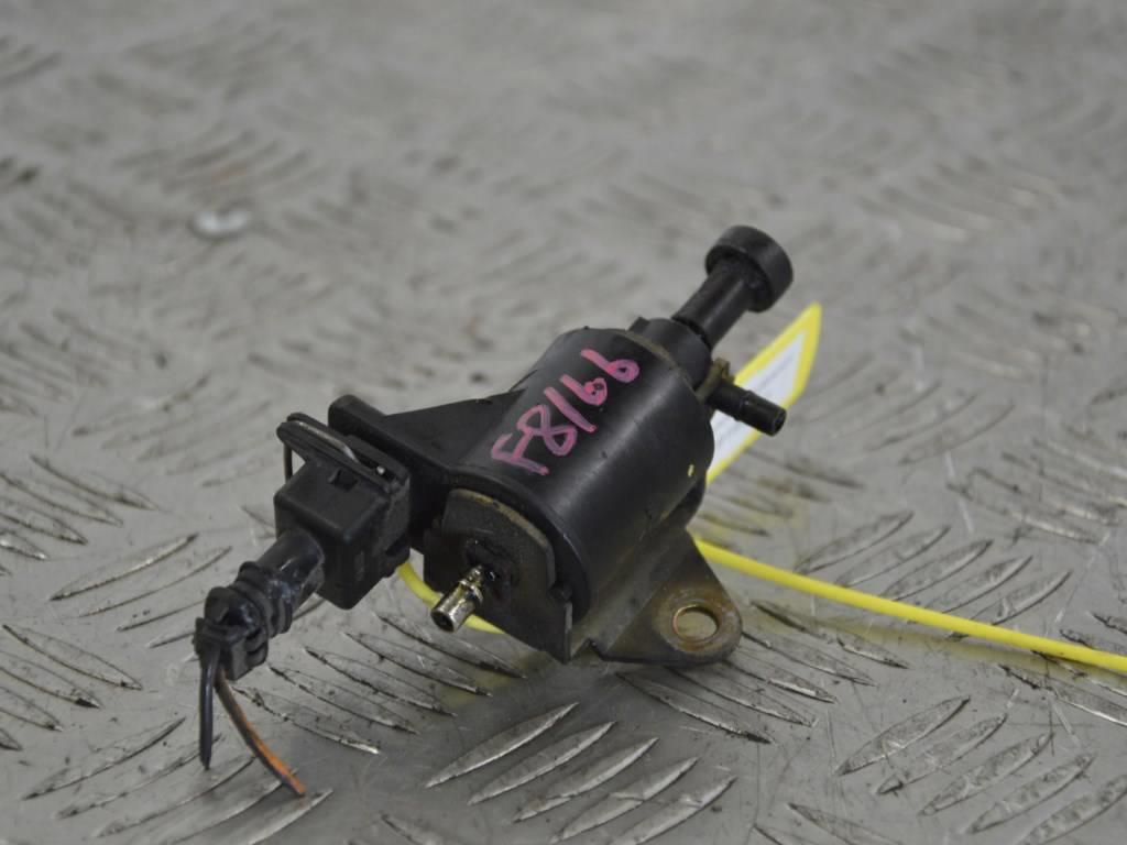 Клапан электромагнитный Renault Safrane (1992-2000) 7700857062