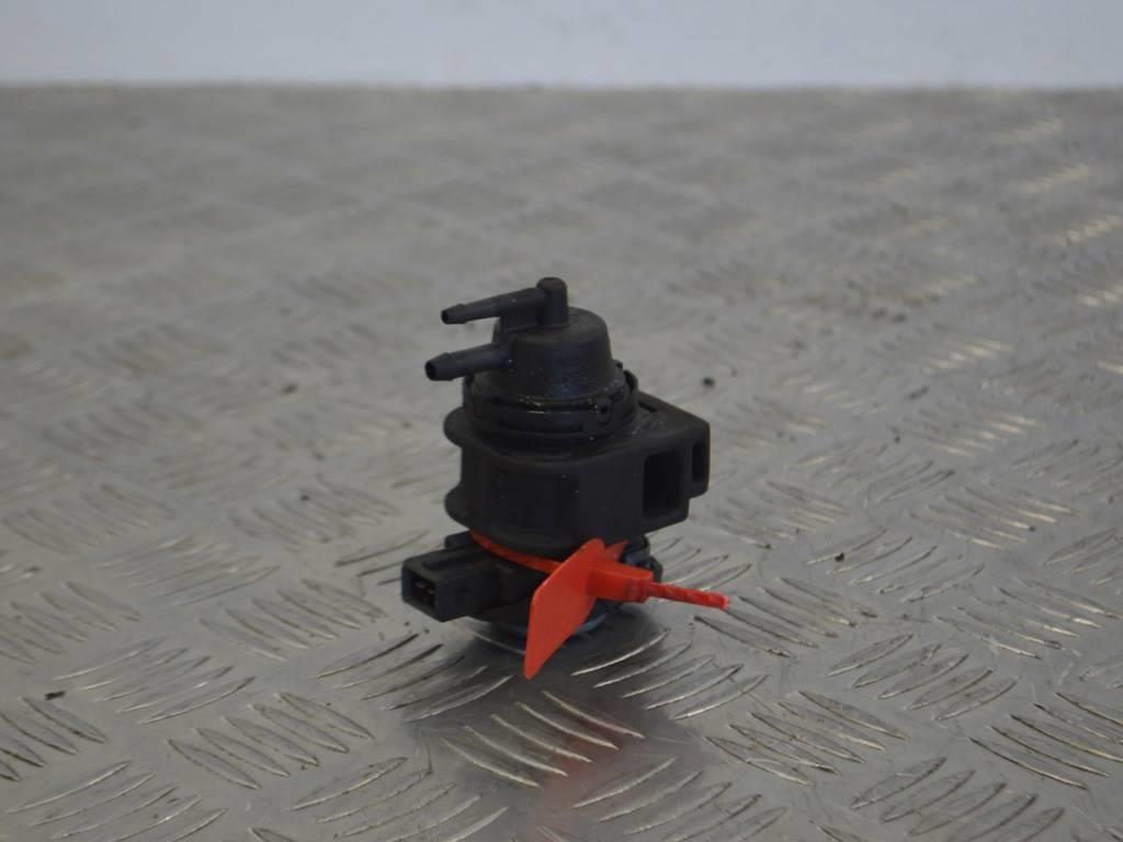 Клапан управления турбиной (актуатор) Renault Master 3 (2010-2019) 8200575400