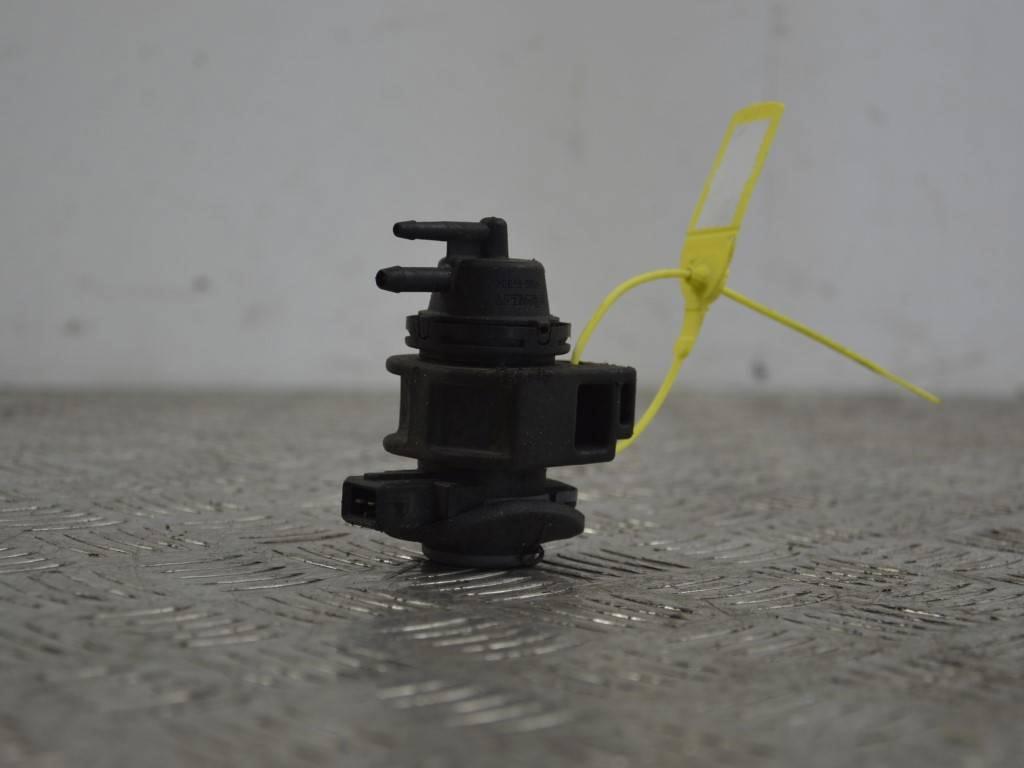 Клапан управления турбиной (актуатор) Renault Megane 3 (2008-2019) 8200575400