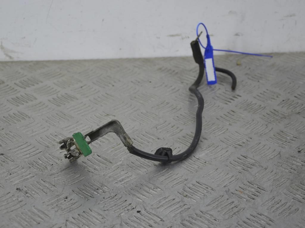 Клемма аккумулятора минус