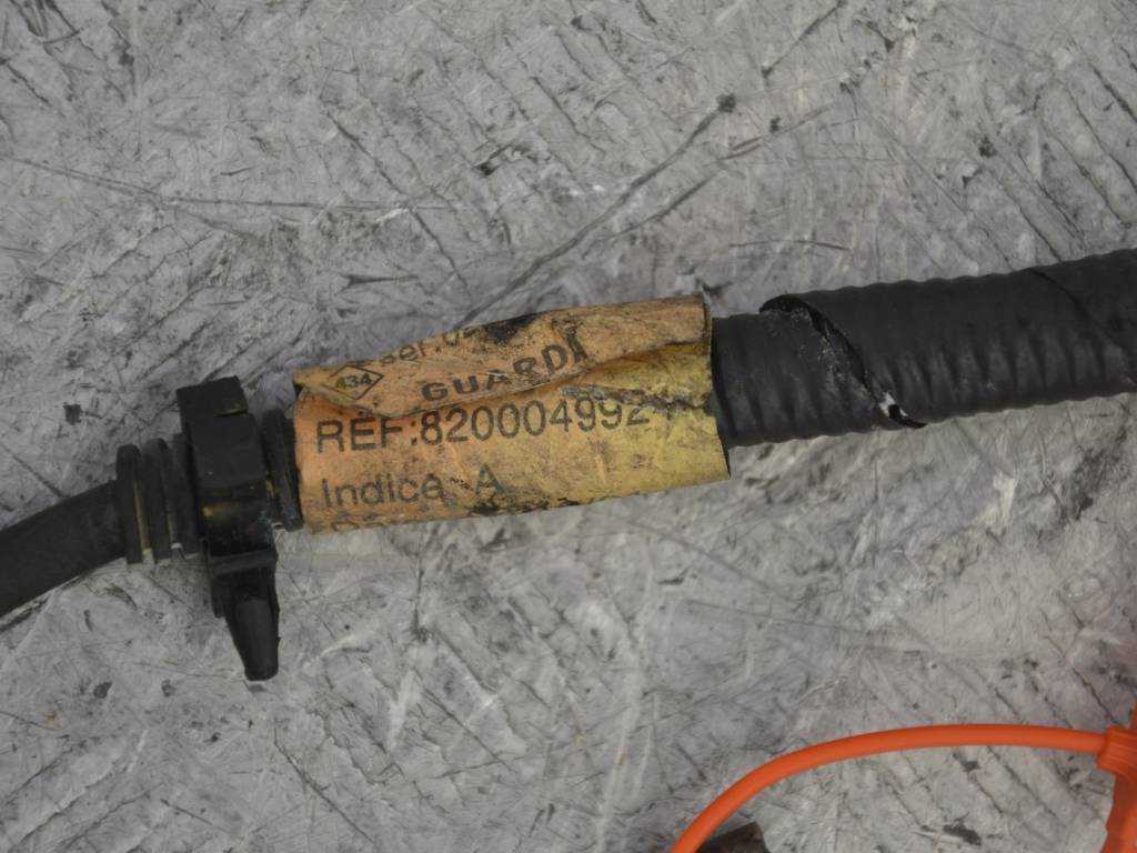 Клемма аккумулятора минус