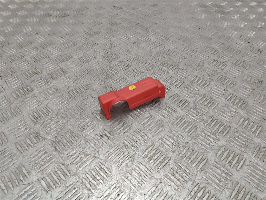 Клемма аккумулятора плюс