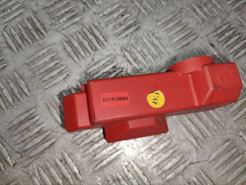 Клемма аккумулятора плюс