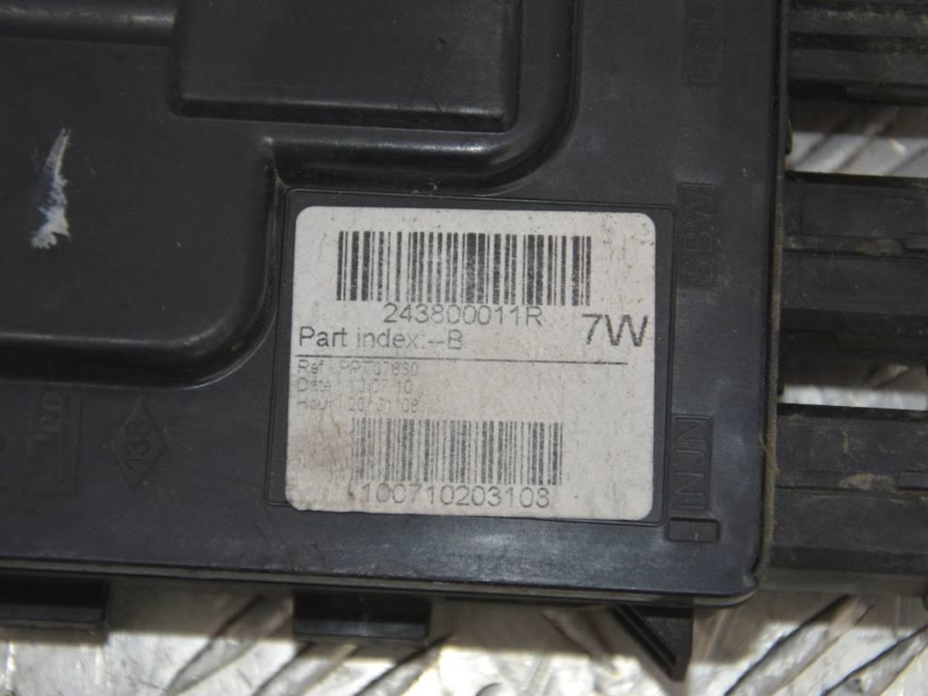 Клемма аккумулятора плюс