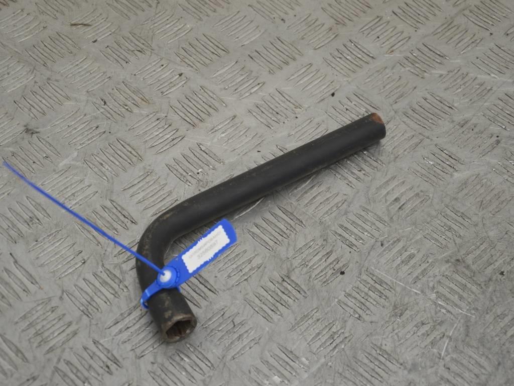 Ключ колесный (балонный)