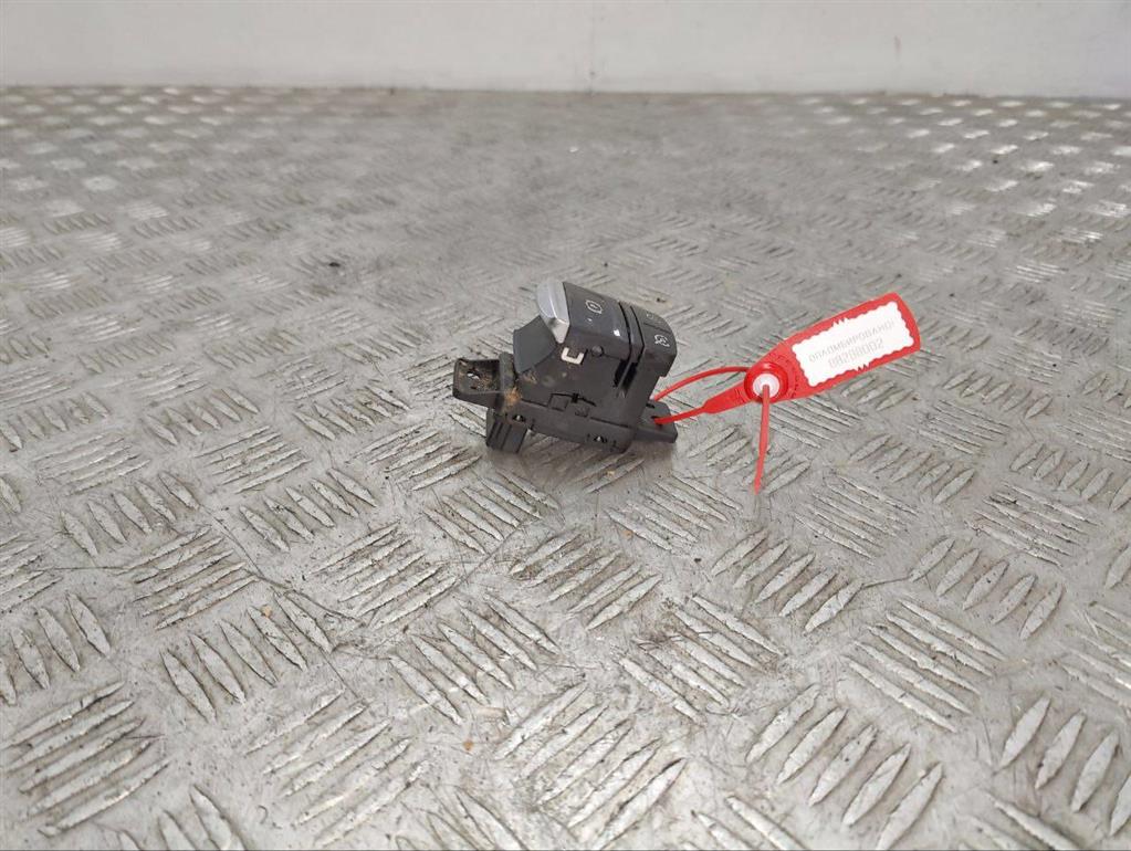 Кнопка ручного тормоза (ручника)