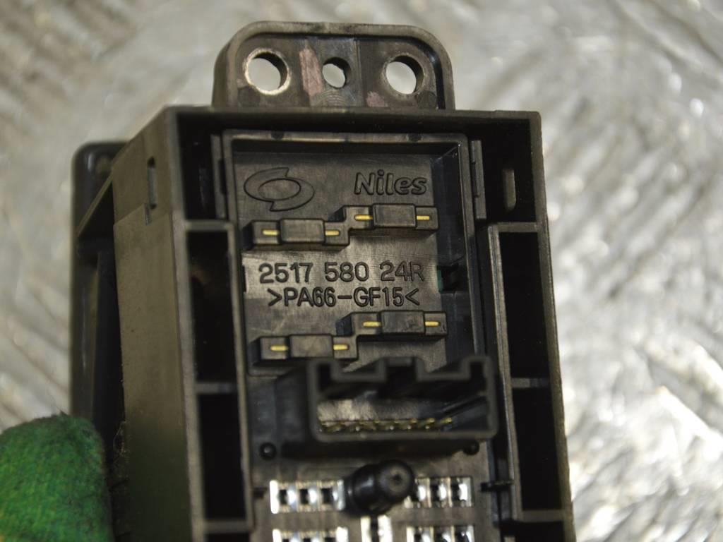 Кнопка ручного тормоза (ручника)