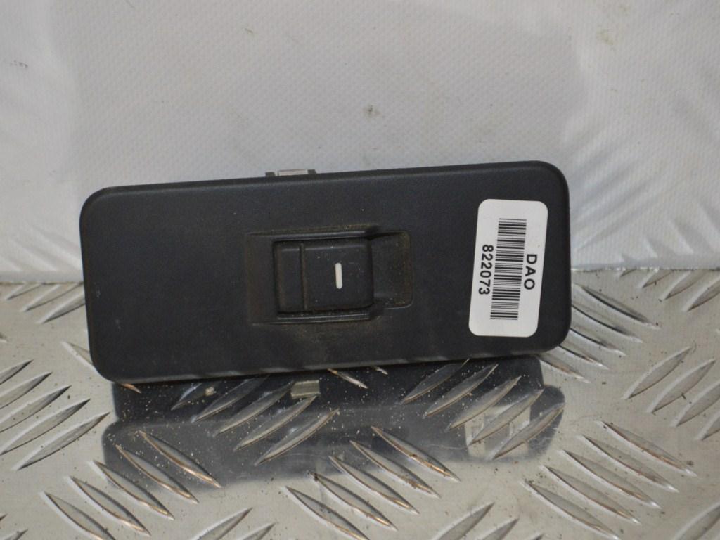 Кнопка стеклоподъемника