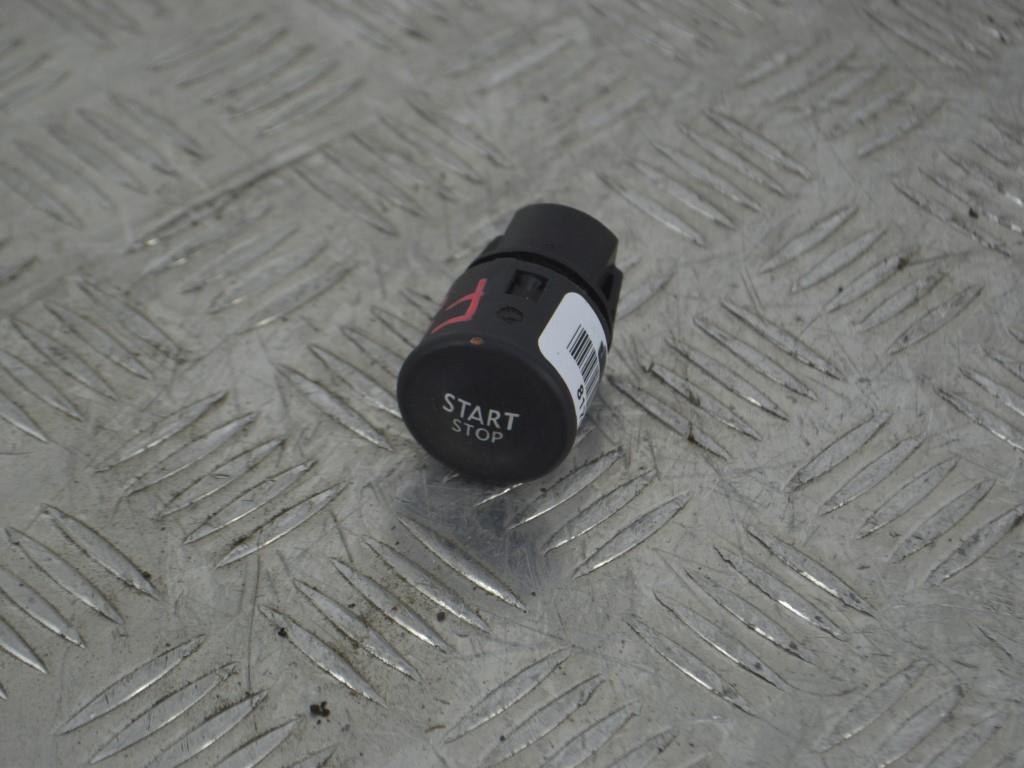 Кнопка запуска двигателя