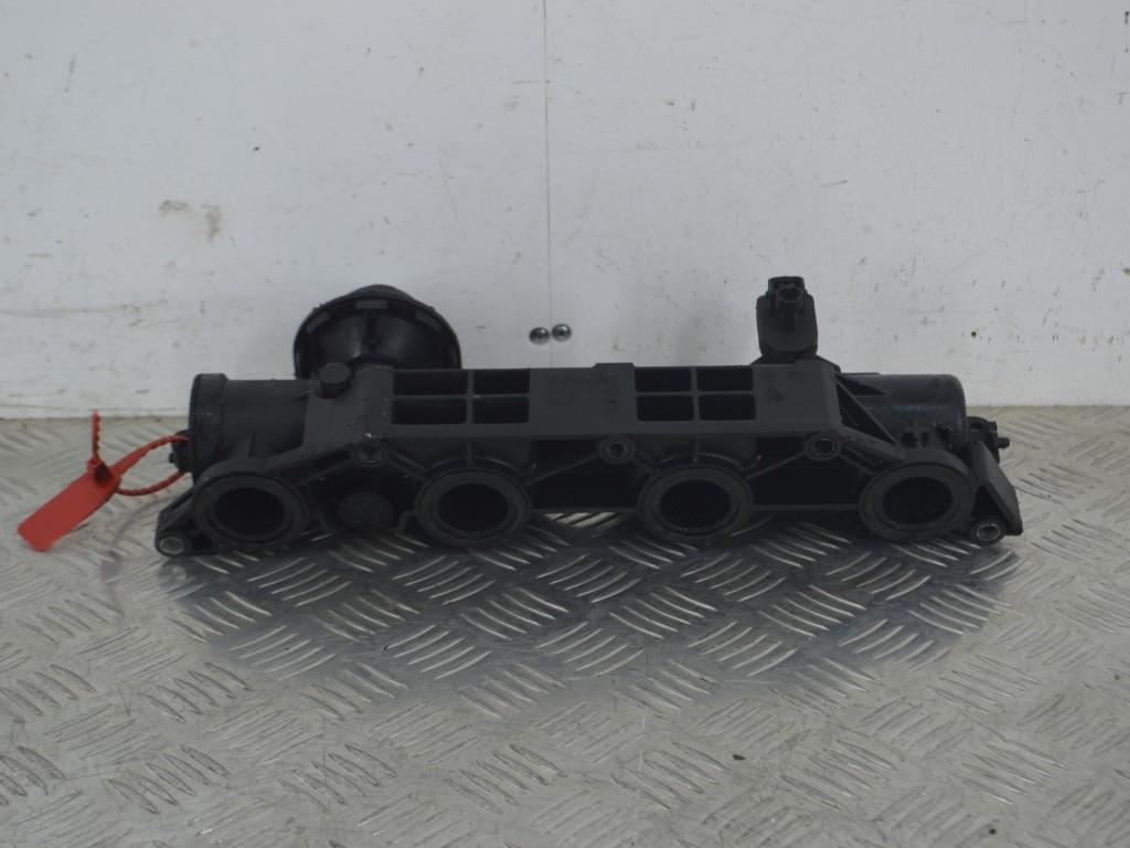 Коллектор впускной Renault Laguna 2 (2001-2007) 8200273717