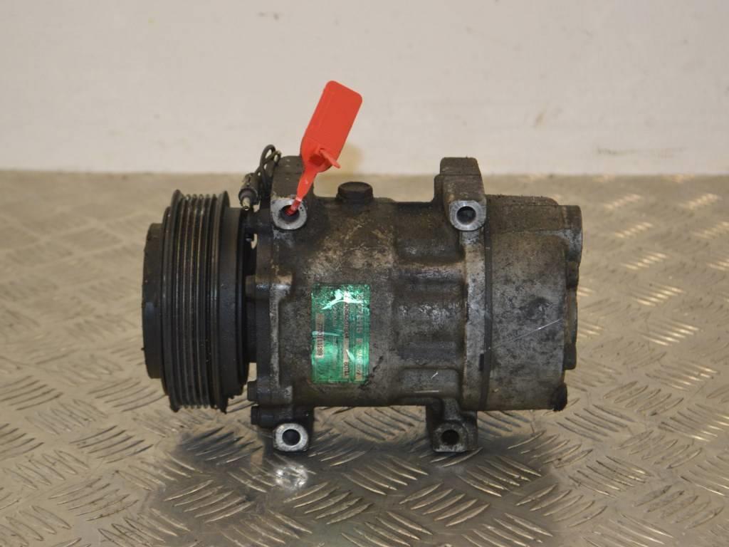 Компрессор кондиционера Renault Espace 3 (1996-2002) 7700111289
