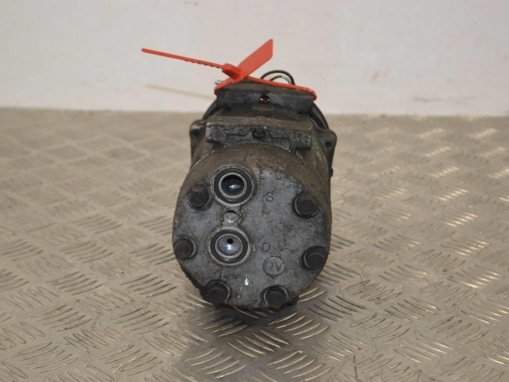 Компрессор кондиционера Renault Espace 3 (1996-2002) 7700111289