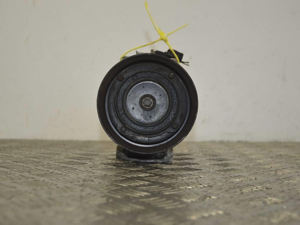 Компрессор кондиционера Renault Megane 3 (2008-2019) 926008209R