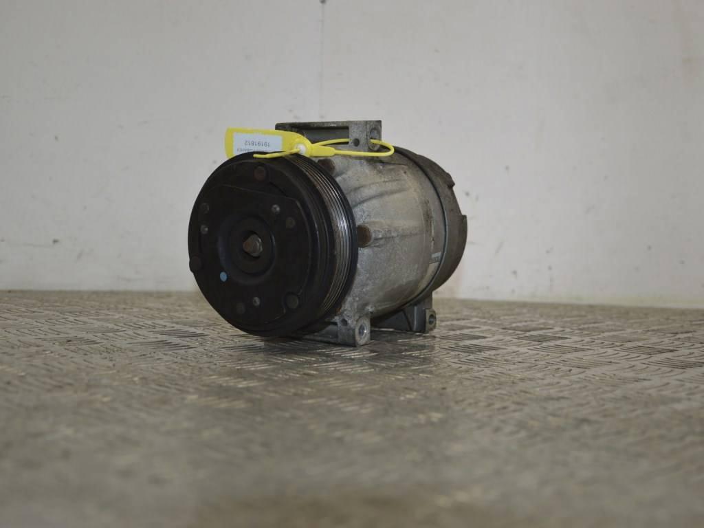 Компрессор кондиционера Renault Scenic 1 (1996-2003) 7700105765