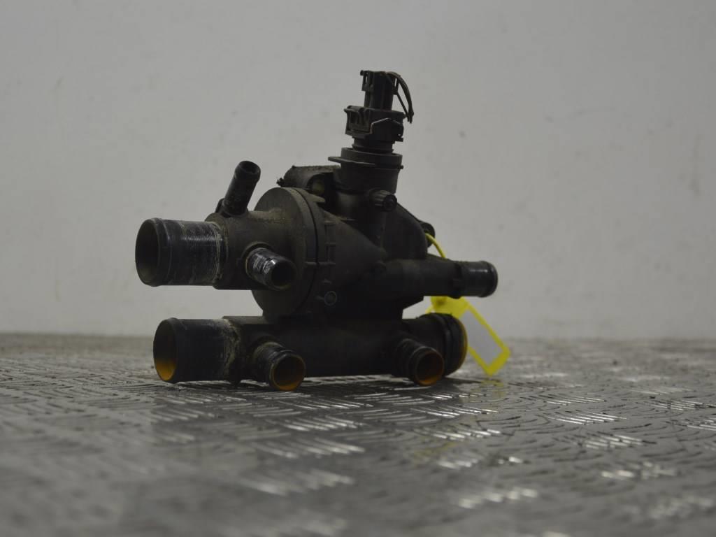 Корпус термостата Renault Espace 3 (1996-2002) 8200154300, 8200154296