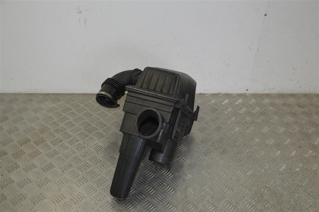 Корпус воздушного фильтра Peugeot 607 (2000-2009) 9628048470, 9636499980, 98031100, 98031110