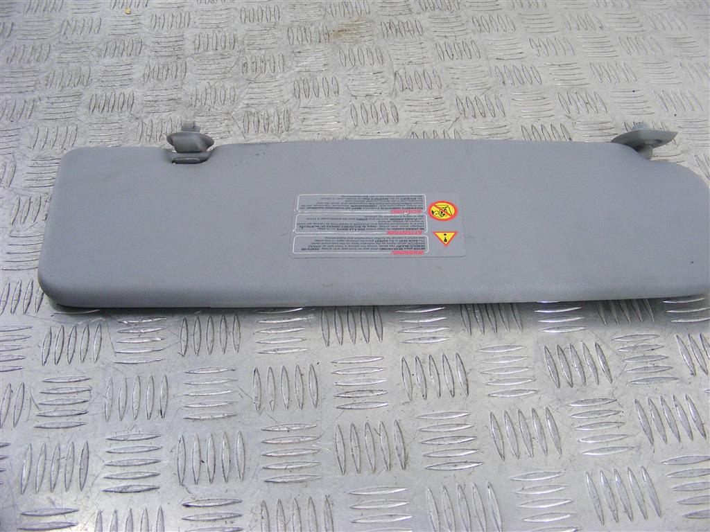 Козырек солнцезащитный