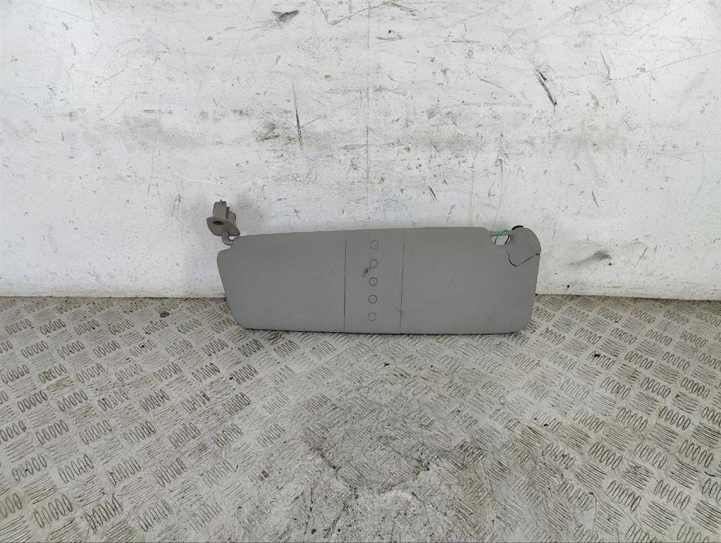 Козырек солнцезащитный