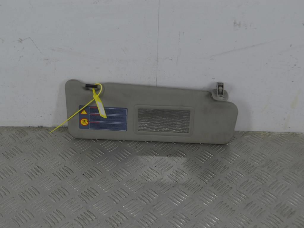 Козырек солнцезащитный