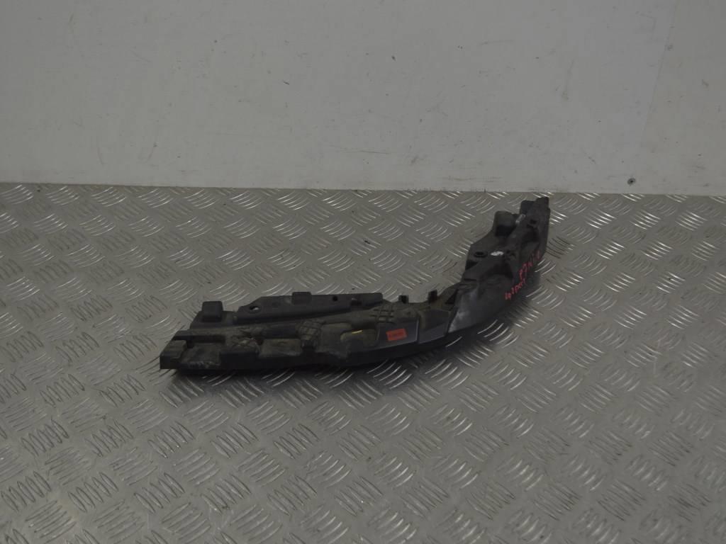 Крепление фары левой