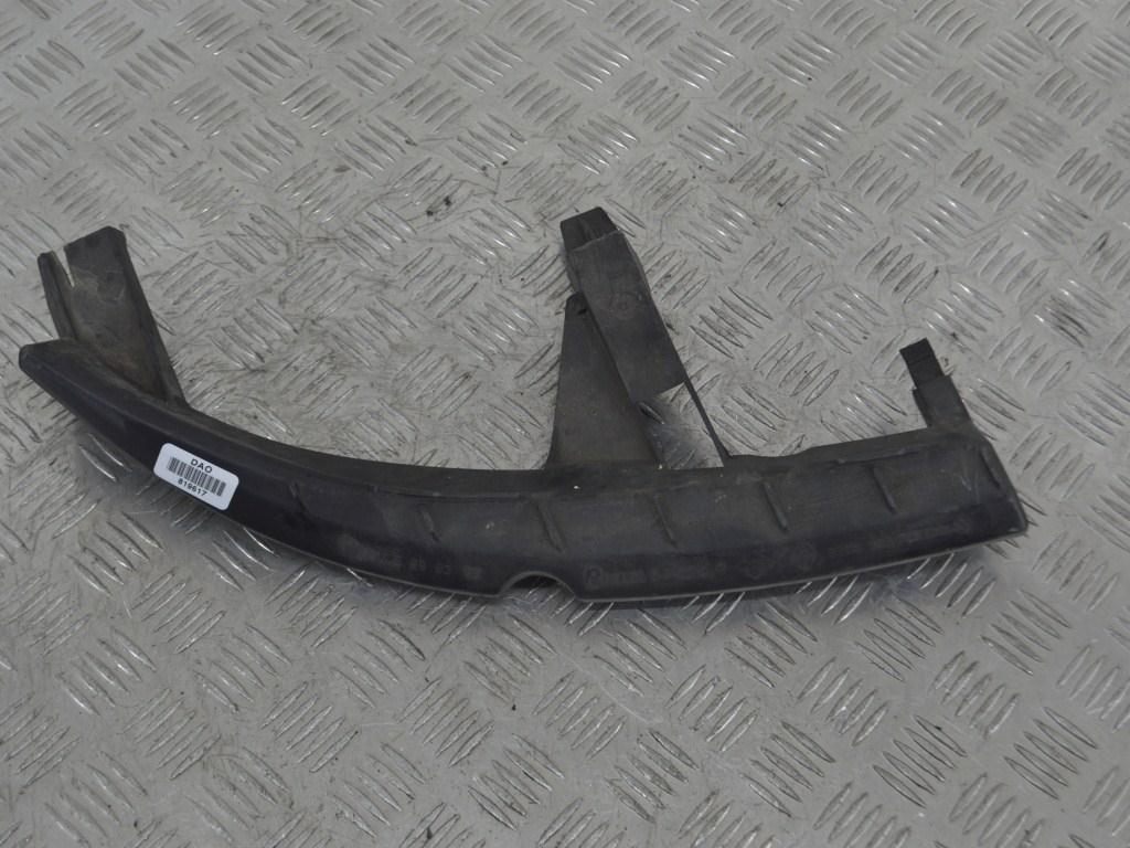 Крепление фары правой