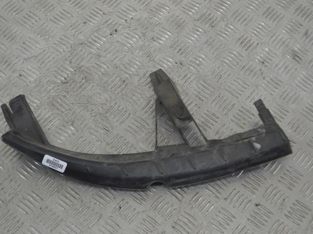 Крепление фары правой