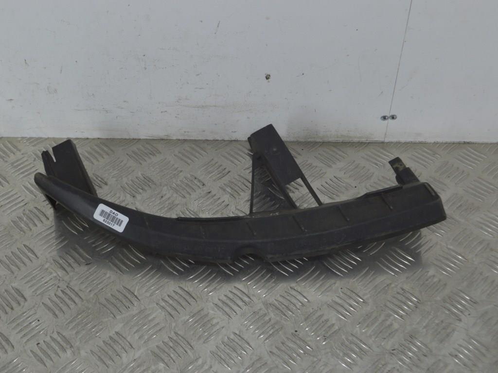 Крепление фары правой