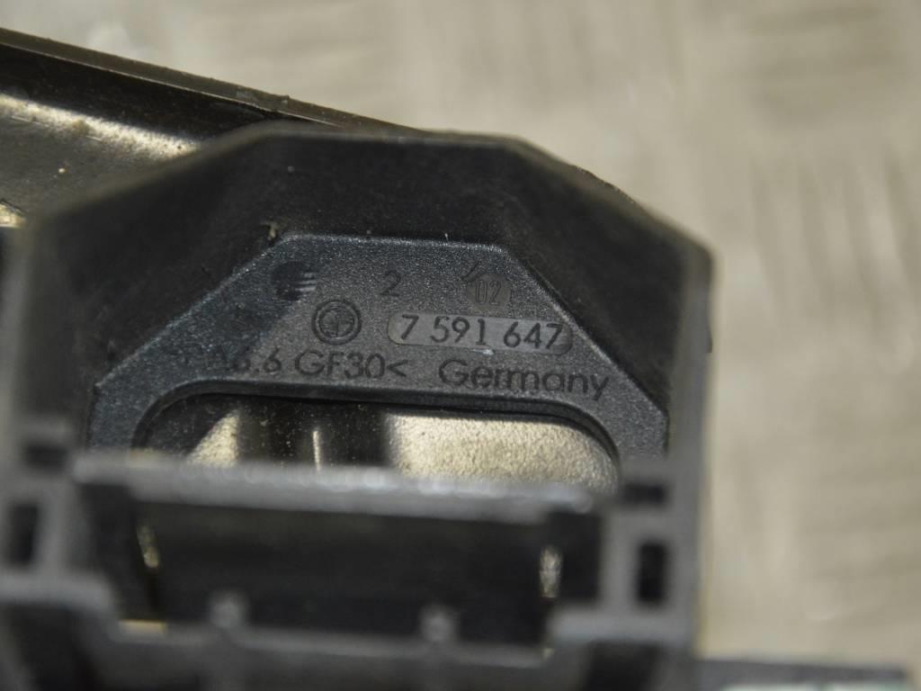 Крепление кассеты радиаторов