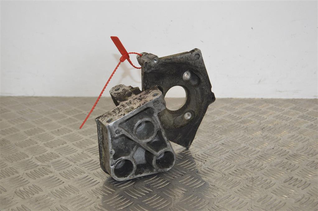 Крепление ТНВД