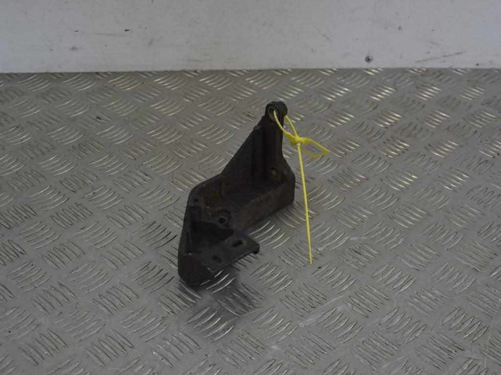 Крепление ТНВД Renault Laguna 2 (2001-2007) 8200157461