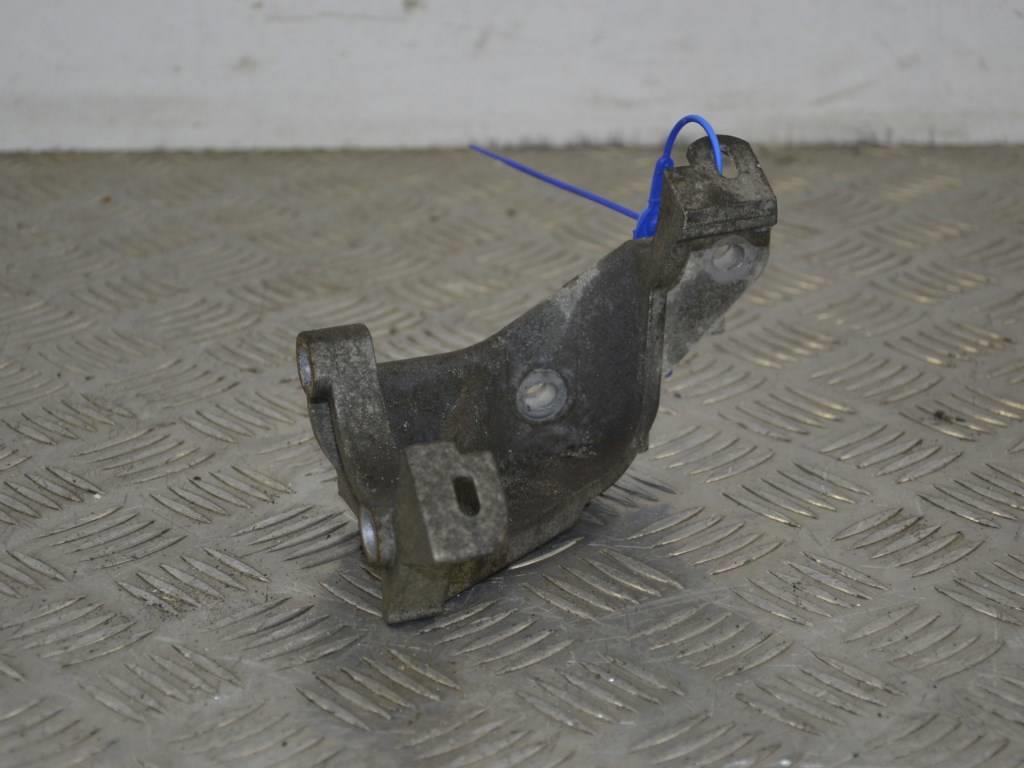 Крепление ТНВД