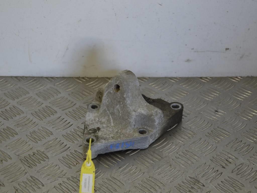 Кронштейн двигателя Renault Espace 4 (2003-2010) 8200479922