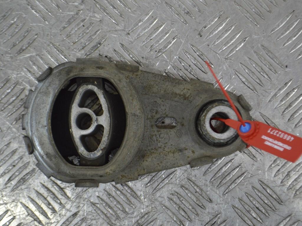 Кронштейн двигателя