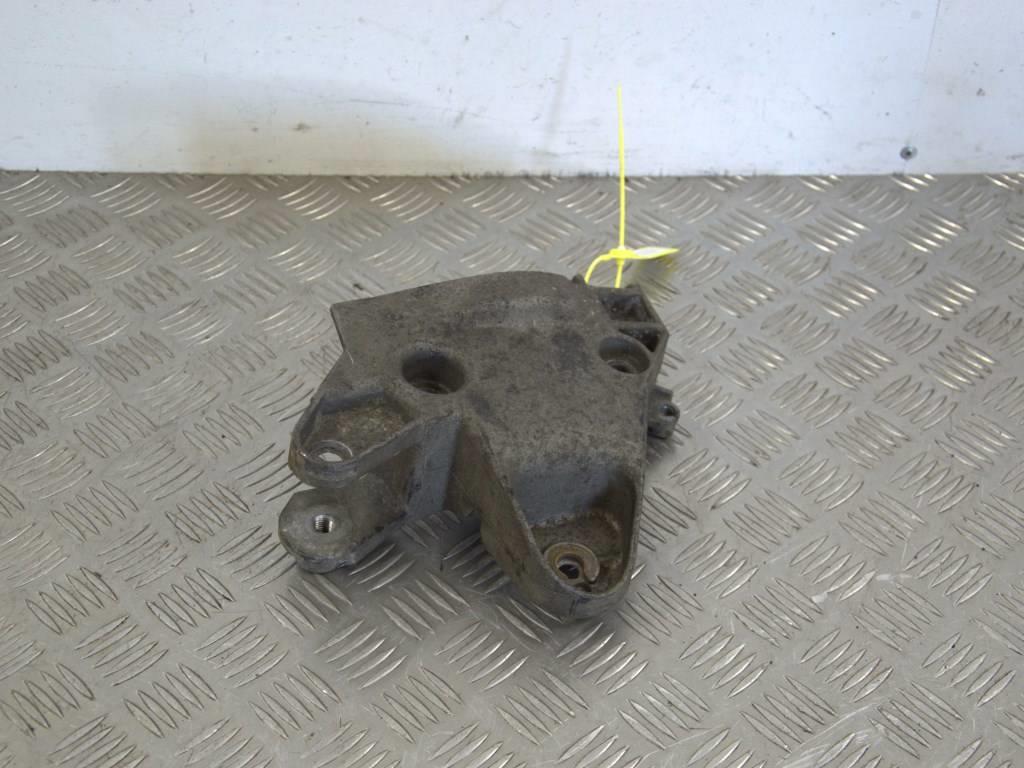 Кронштейн двигателя Renault Laguna 2 (2001-2007) 8200027116