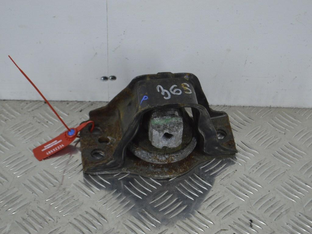 Кронштейн двигателя