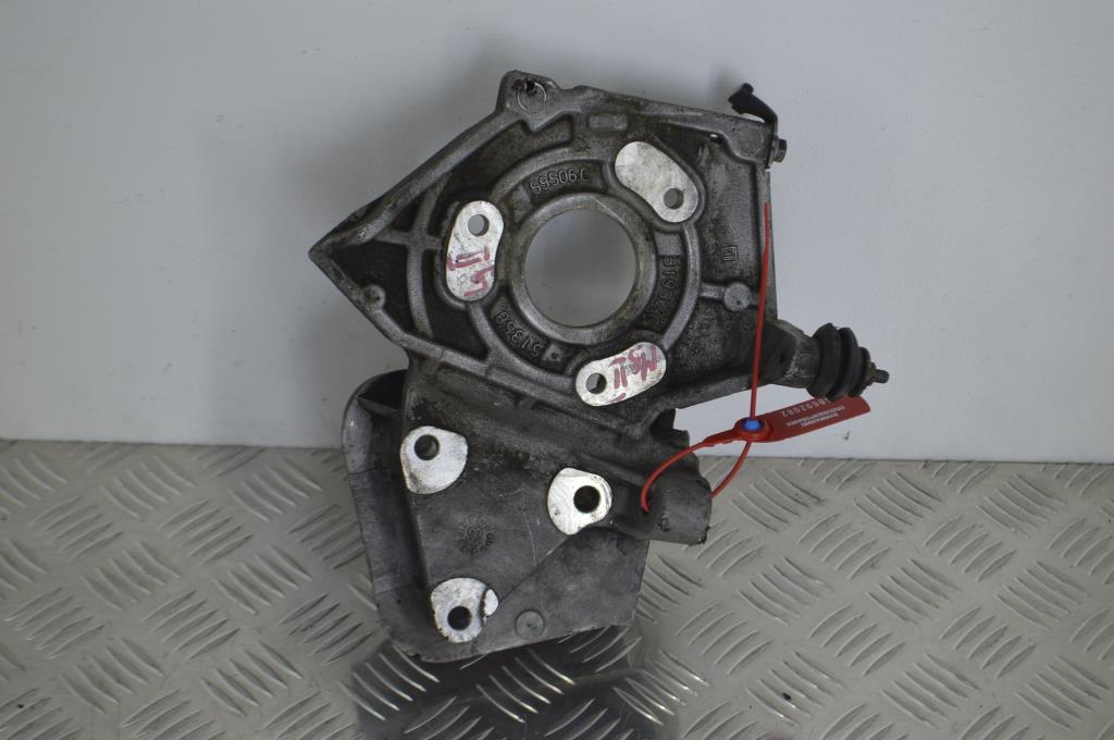 Кронштейн двигателя