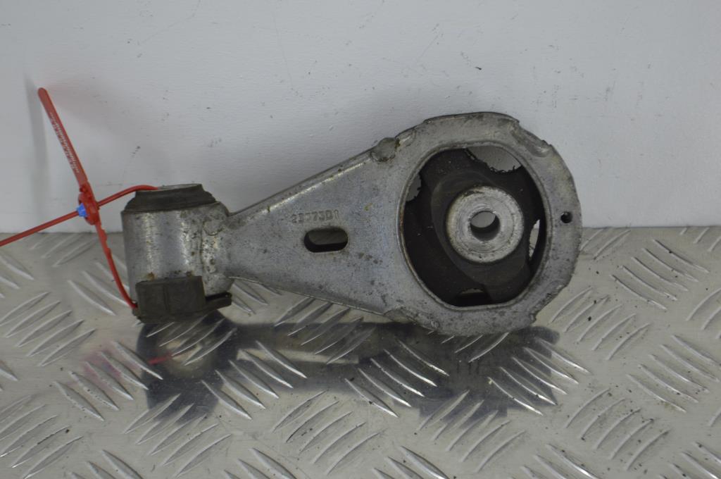 Кронштейн двигателя Renault Megane 3 (2008-2019) 113560012R