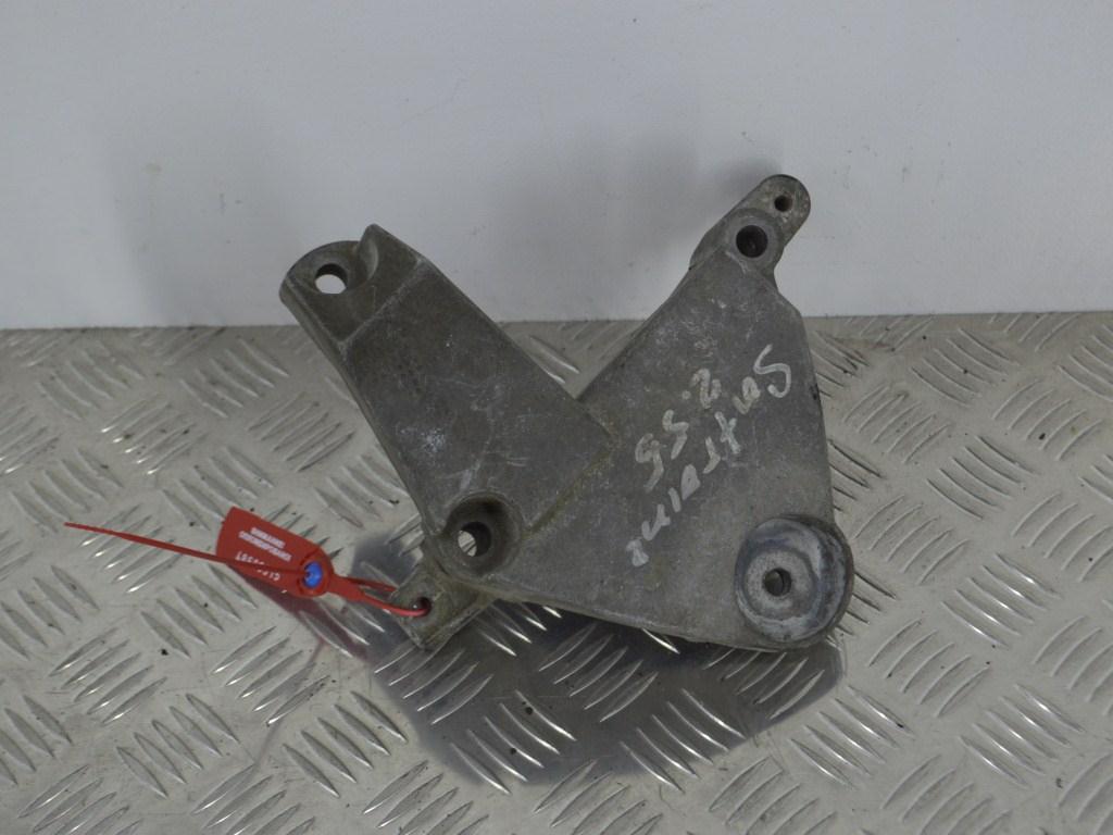 Кронштейн двигателя