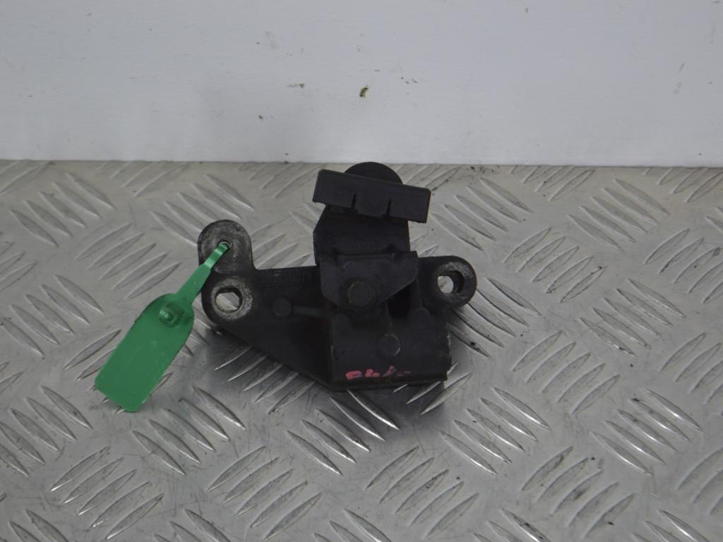 Кронштейн двигателя